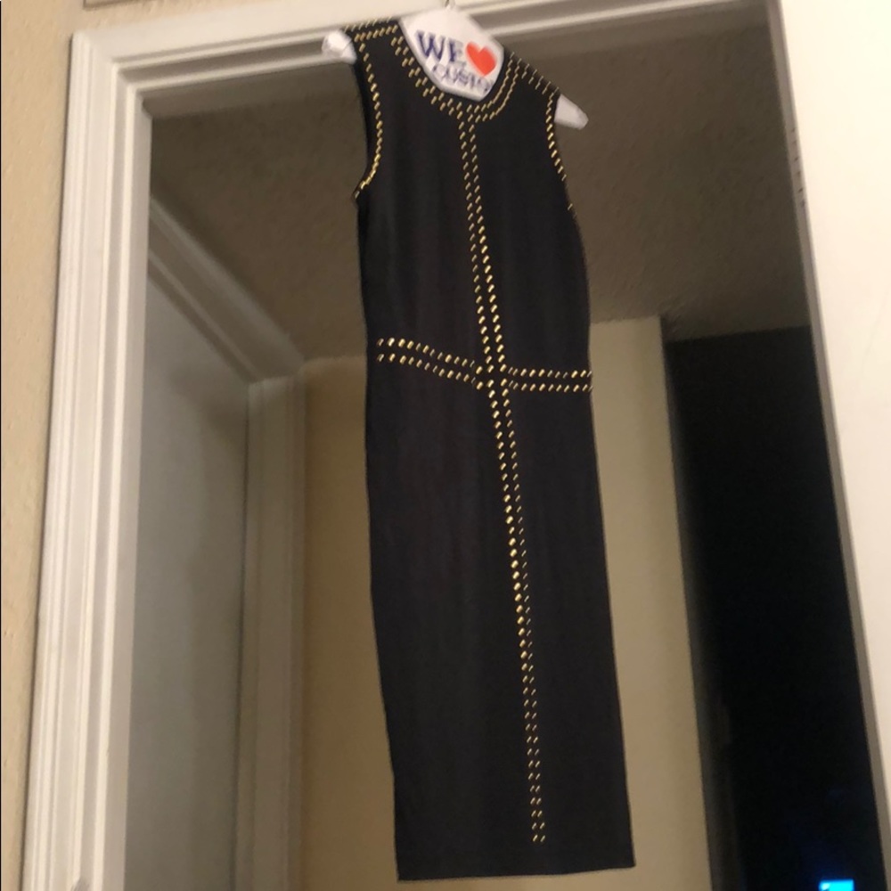Black and gold size 4 Premise Dress